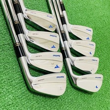 BRIDGESTONE Right Handed Iron