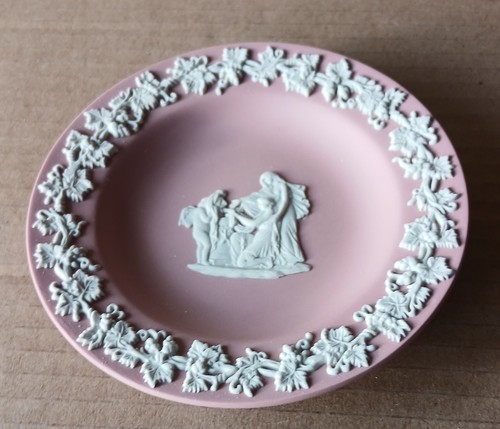 Wedgwood pink jasper cupid - wedgwood,
