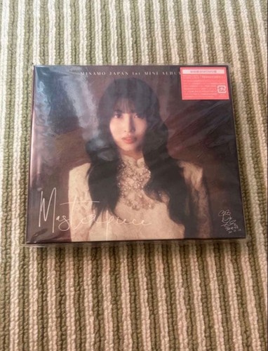 Misamo masterpiece momo - masterpiece,