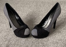 NEW LOOK BLACK & WHITE DOG