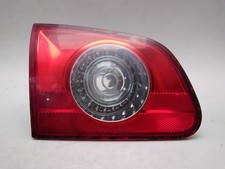 VOLKSWAGEN PASSAT Tail Light
