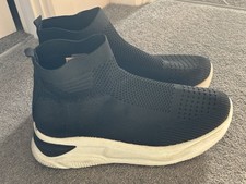 Size 6 Azarey Black Socks Trainers