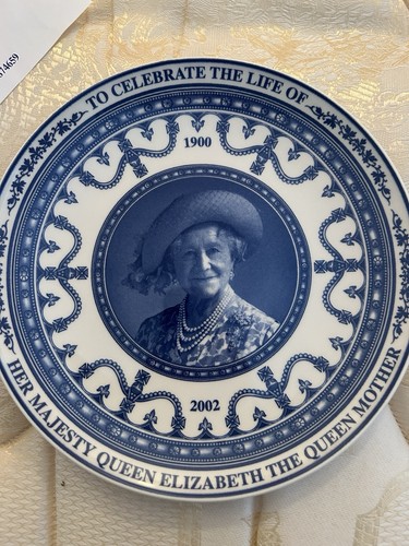 Wedgwood plate queens mother - queens,