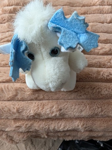 Maple leaf snow - leaf, moose