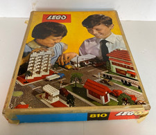 Lego 810 UK Town Plan Set 1960 in original box 98 % complete with spares