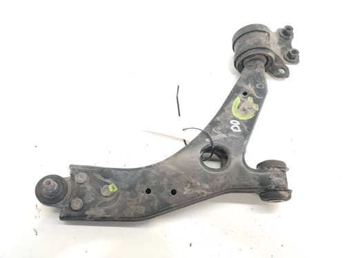 1570284 front right lower - right,