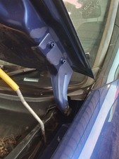 BONNET HINGE LH VAUXHALL COMBO