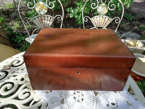Antique pine wooden box - antique, lift
