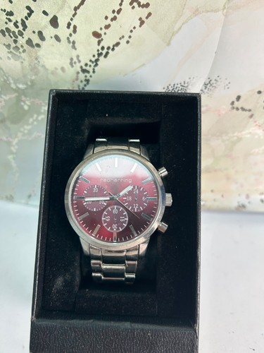 Red herring watch - red,