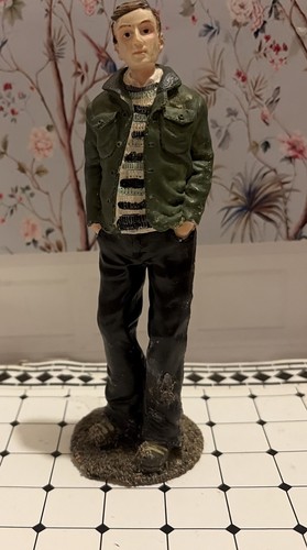 Dolls house scale resin - house,