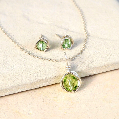 Peridot crystal necklace - crystal,