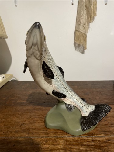 Beswick leaping salmon number - leaping,