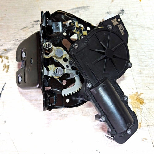 Nissan qashqai boot lock - boot,