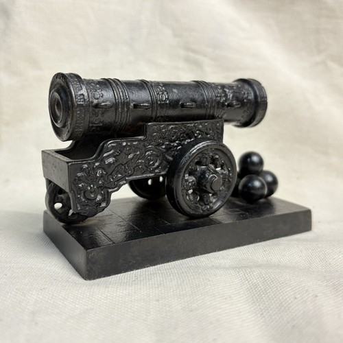 Cast iron figurine - kasli, 1975