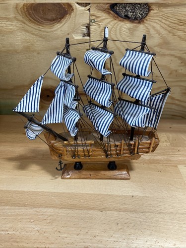 Wooden model bounty - wooden,