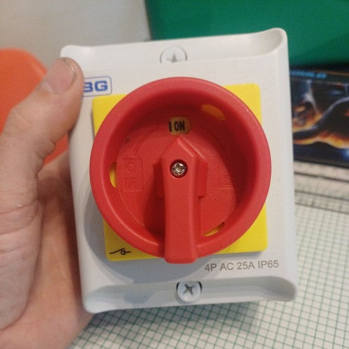 Rotary isolator switch 4 - rotary,