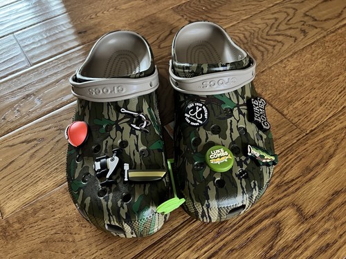 Luke combs crocs size - x, 13