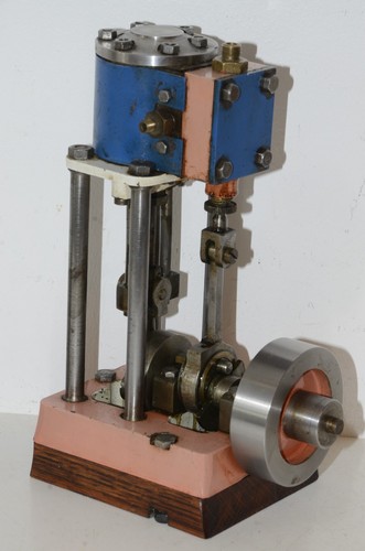 Vertical live steam - 9", engine