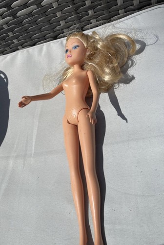 Moxie girlz doll - moxie,