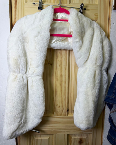 Paris cream faux fur - me,