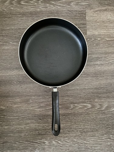 Kitchen frying - kitchen, (a