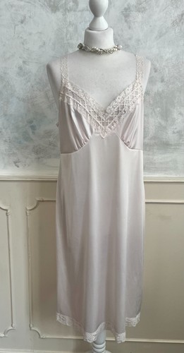 Vintage 1980 pale - pale, rose