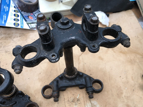 Kawasaki kh125 pair yokes - kawasaki,