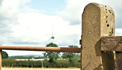 Photo 6x4 concrete gate post - 6x4,