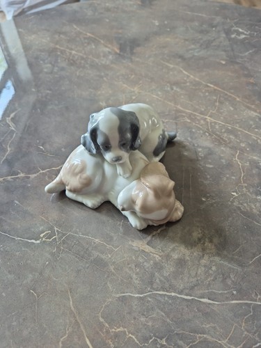 Nao puppies figurine - puppies,