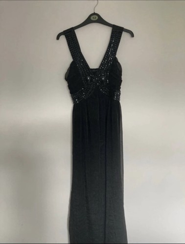Stunning floor length black - floor,