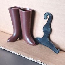 Sindy Doll 'Brown Knee High