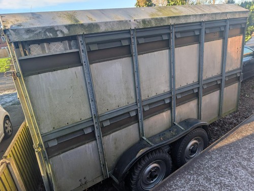 Bateson livestock trailer - bateson,