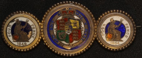 Great britain enamelled brooch - enamelled,