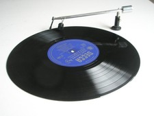 ANTI-STATIC VINYL LP RECORD CLEANER WITH SWEEP ARM