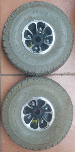 Rear wheels tyres - 2x, pride