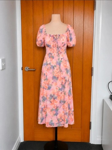 Bnwt chi london - bnwt,