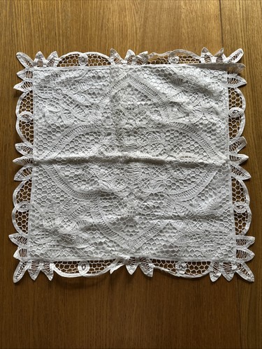 Vintage large decorative white - vintage,