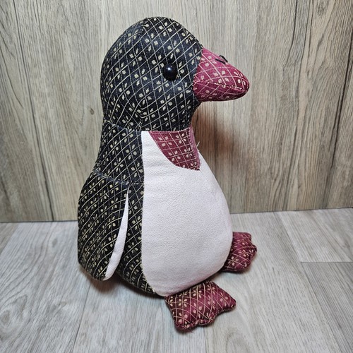 Dora designs penguin waddles - penguin,