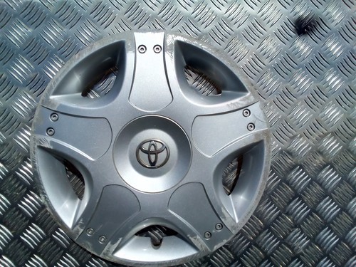 Toyota yaris wheel trim - toyota,