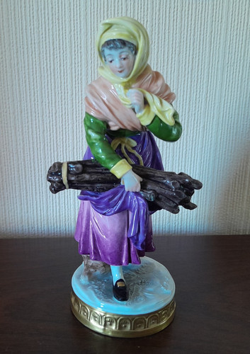 Volkstedt e10795 figurine - volkstedt,