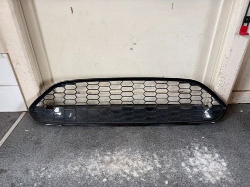 Black honeycomb front bumper - black,