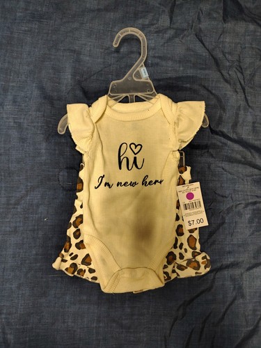 Newborn ruffled sleeve - ruffled,