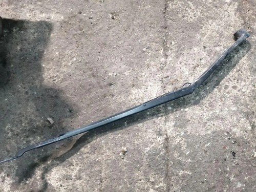Hyundai i40 front - cw, wiper