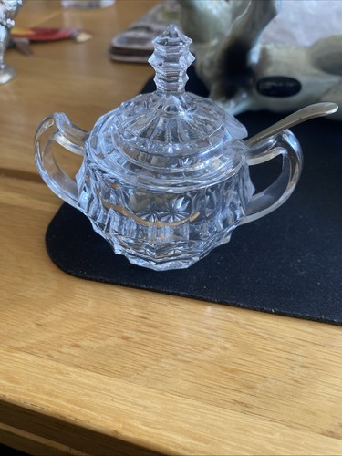 Pretty vintage mustard - pretty,