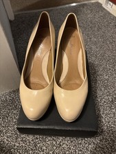 Ladies Classic nude heel Shoes