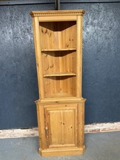 Rustic Farmhouse Pine Corner