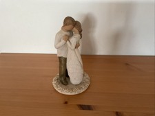 Willow Tree Resin Figurine ‘Hold Dear The Promise Of Love’ By Susan Lordi