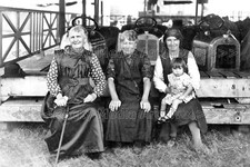 dcc-20 Dodgem Cars, Women