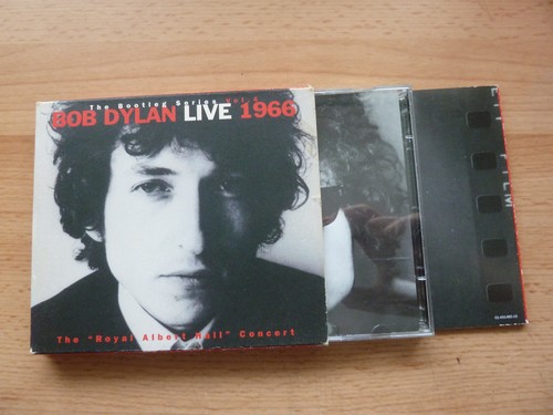 Bob dylan live 1966 - dylan, the