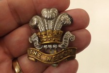 MILITARY BADGE THE WELCH REGIMENT  4CM X 3.5CM (571)